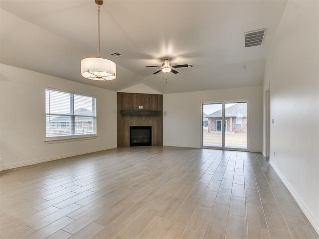 7717 Three Woods Lane, Yukon, OK 73099