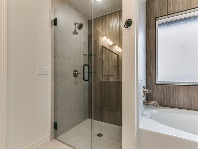 7717 Three Woods Lane, Yukon, OK 73099