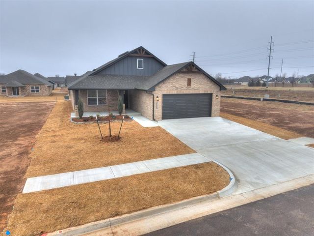 7717 Three Woods Lane, Yukon, OK 73099