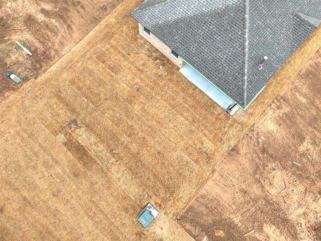 7717 Three Woods Lane, Yukon, OK 73099