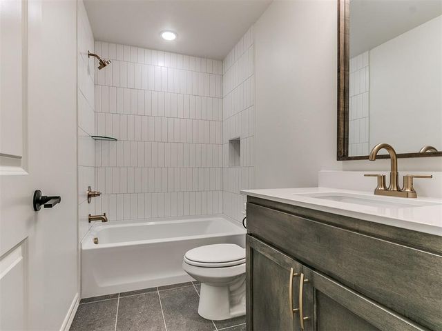 7717 Three Woods Lane, Yukon, OK 73099