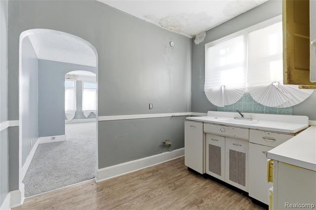 13181 Stoepel Street, Detroit, MI 48238