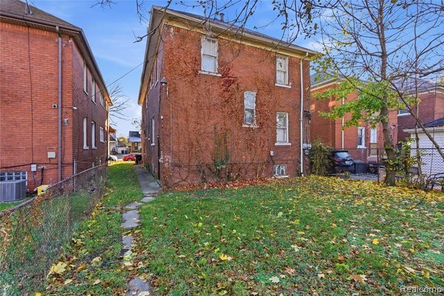 13181 Stoepel Street, Detroit, MI 48238