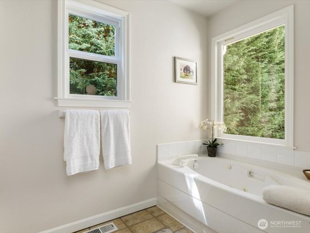 1265 Long Drive, Freeland, WA 98249