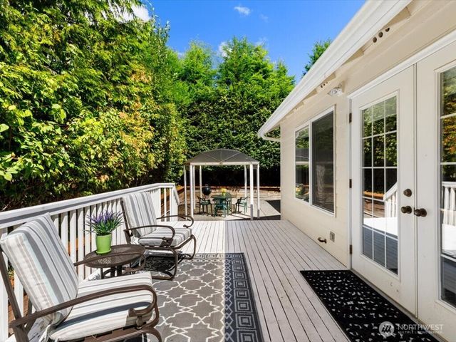 1265 Long Drive, Freeland, WA 98249