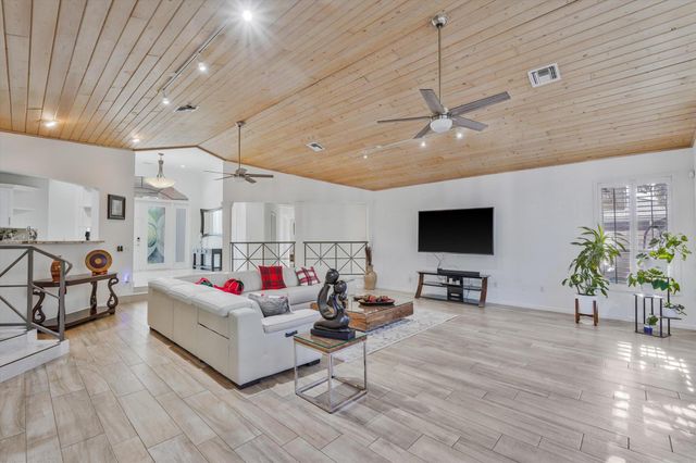 13473 Northumberland Circle, Wellington, FL 33414