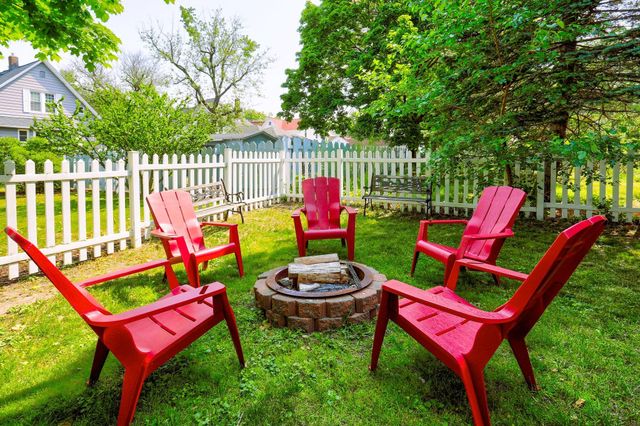 317 Cherry Street, South Haven, MI 49090