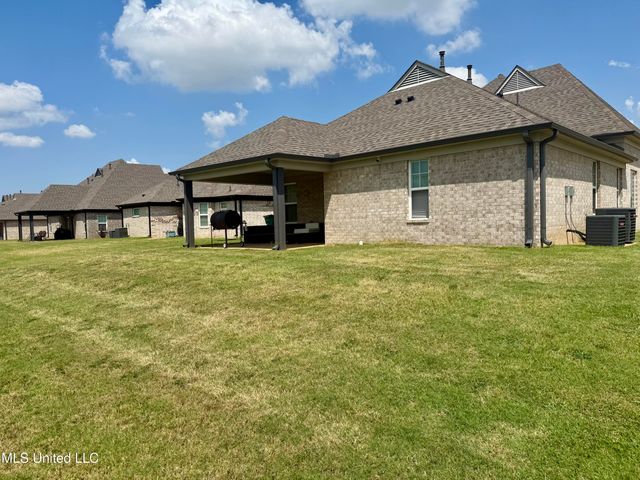 2219 Metcalf Way, Southaven, MS 38672