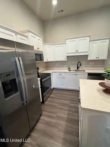 2219 Metcalf Way, Southaven, MS 38672