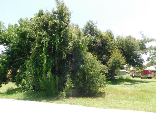 5212 PALEO PINES Circle, Fort Pierce, FL 34951