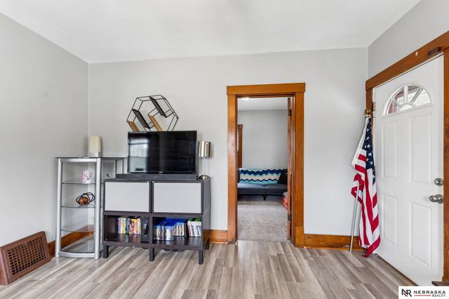 6546 Spencer Street, Omaha, NE 68104