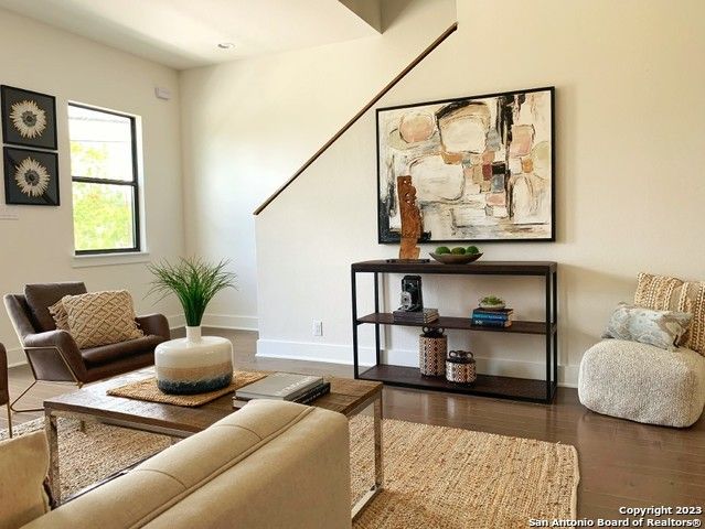 130 N Swiss Unit 101, San Antonio, TX 78202