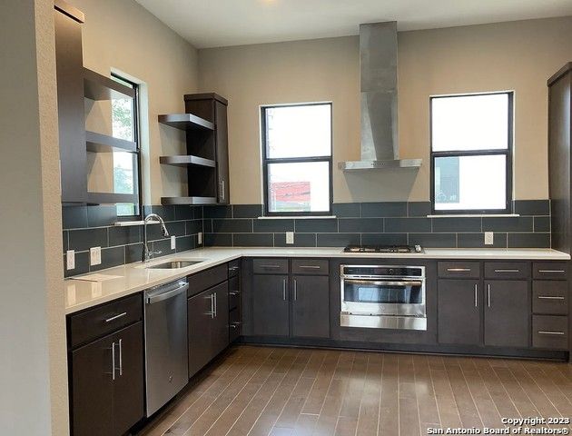 130 N Swiss Unit 101, San Antonio, TX 78202