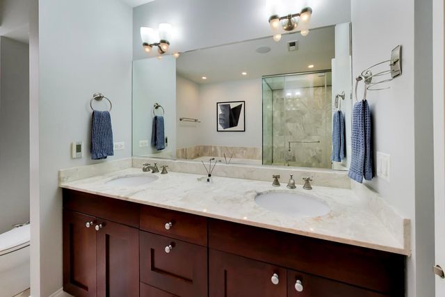 844 W Roscoe Street 2E, Chicago, IL 60657