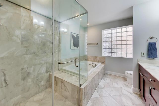 844 W Roscoe Street 2E, Chicago, IL 60657