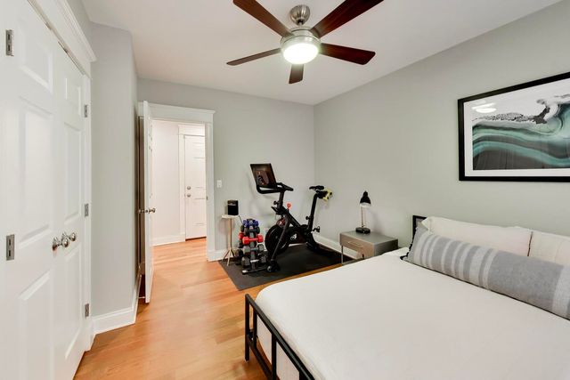 844 W Roscoe Street 2E, Chicago, IL 60657