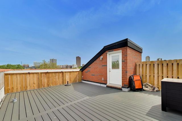 844 W Roscoe Street 2E, Chicago, IL 60657