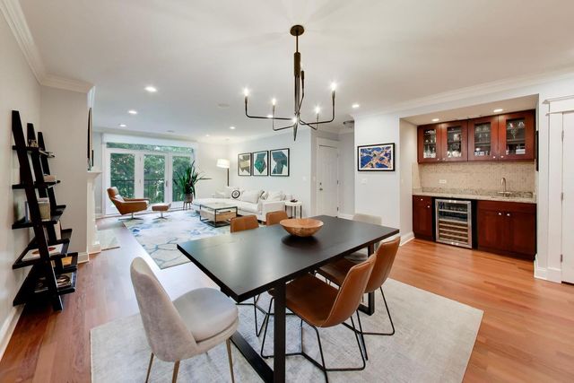 844 W Roscoe Street 2E, Chicago, IL 60657