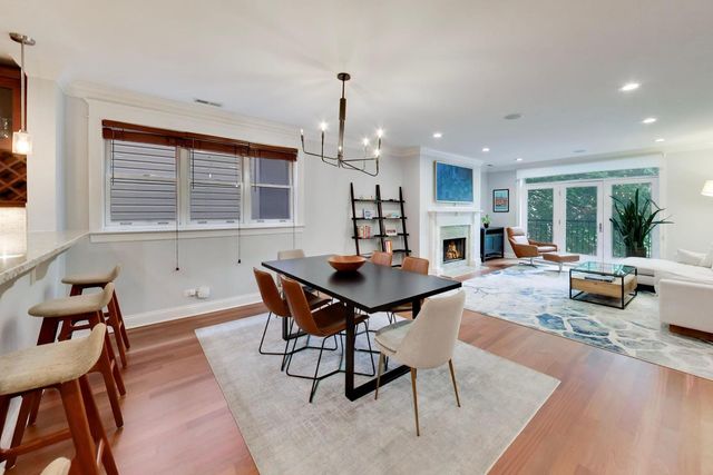 844 W Roscoe Street 2E, Chicago, IL 60657