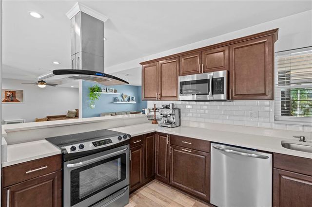 327 SUNNY LANE, Belleair, FL 33756