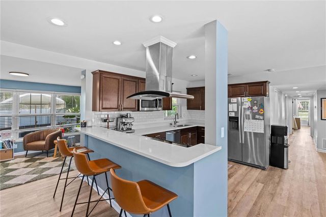 327 SUNNY LANE, Belleair, FL 33756