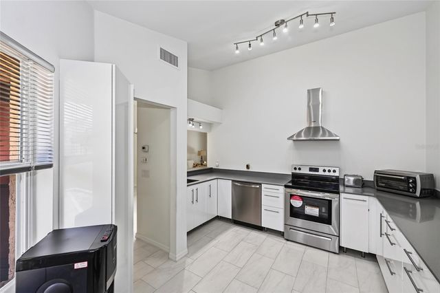 5623 MONTE ROSSO ROAD, Sarasota, FL 34243