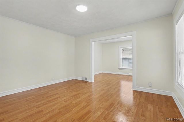 2102 Forest Avenue, Lansing, MI 48910