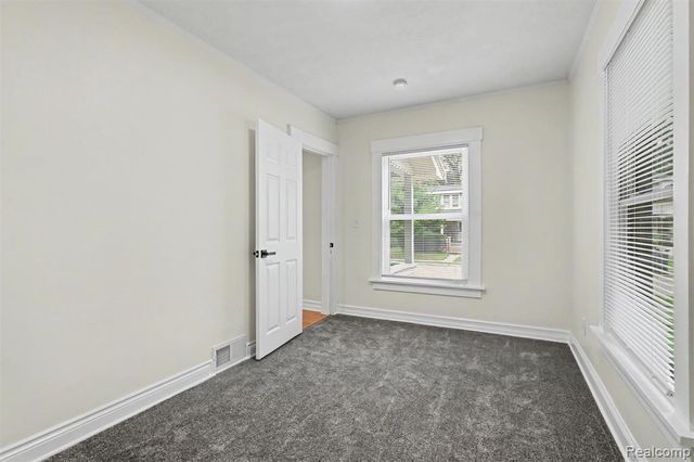 2102 Forest Avenue, Lansing, MI 48910