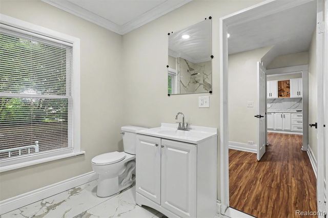 2102 Forest Avenue, Lansing, MI 48910