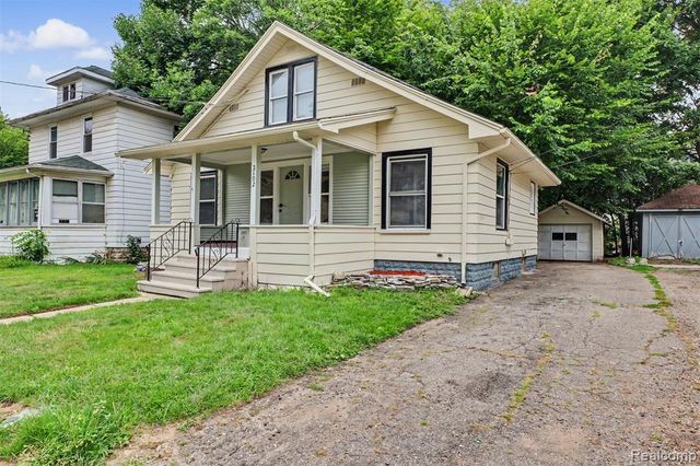 2102 Forest Avenue, Lansing, MI 48910