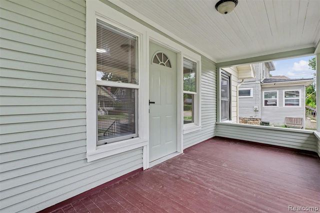 2102 Forest Avenue, Lansing, MI 48910