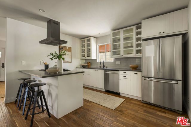 1428 N Raymond Avenue, Pasadena, CA 91103
