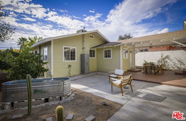 1428 N Raymond Avenue, Pasadena, CA 91103