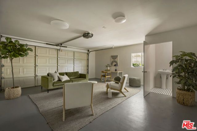 1428 N Raymond Avenue, Pasadena, CA 91103