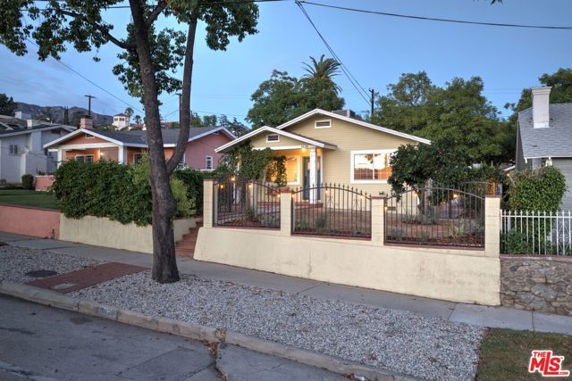 1428 N Raymond Avenue, Pasadena, CA 91103