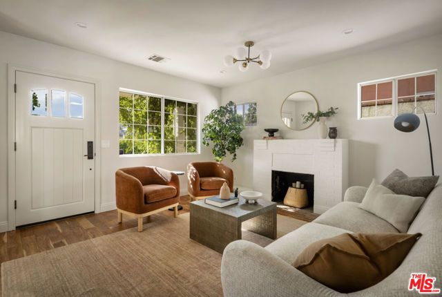 1428 N Raymond Avenue, Pasadena, CA 91103