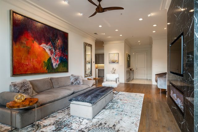 3535 Gillespie Street 305, Dallas, TX 75219