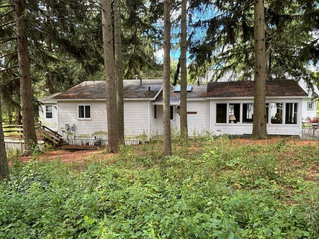 514 Sharpes DRIVE, Elkhart Lake, WI 53020