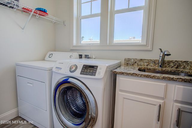 714 S 4TH Street, Jacksonville Beach, FL 32250