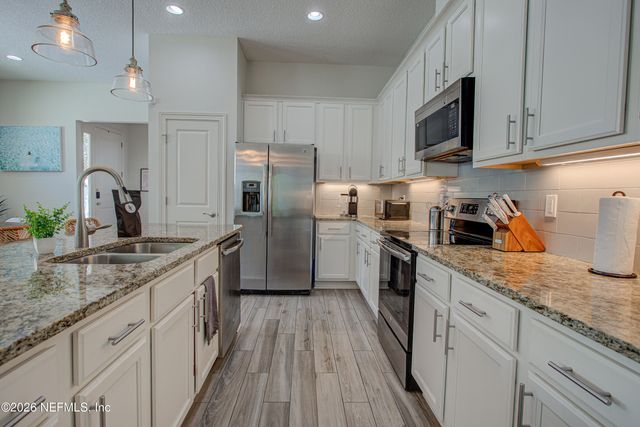 714 S 4TH Street, Jacksonville Beach, FL 32250