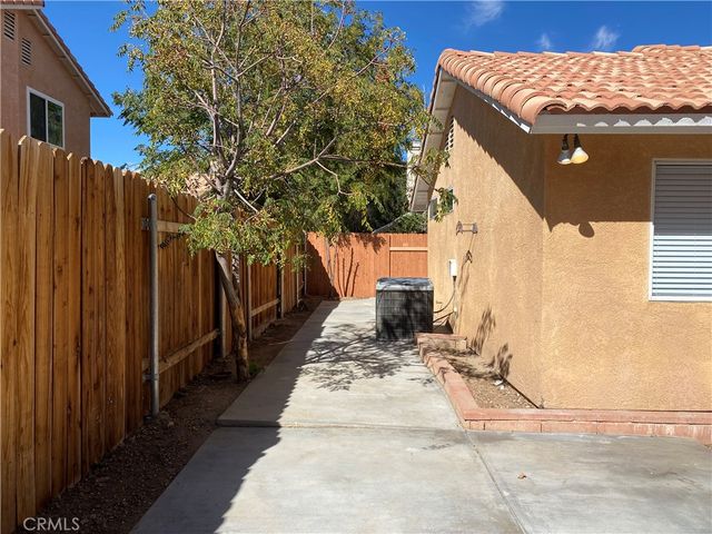 12382 Wedgewood, Victorville, CA 92395