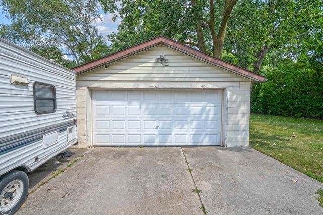 24125 Shook Road, Clinton Twp, MI 48035