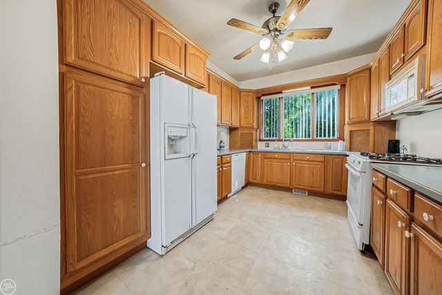 24125 Shook Road, Clinton Twp, MI 48035
