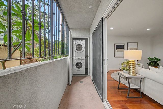 970 S St. Andrews Place 103, Los Angeles, CA 90019