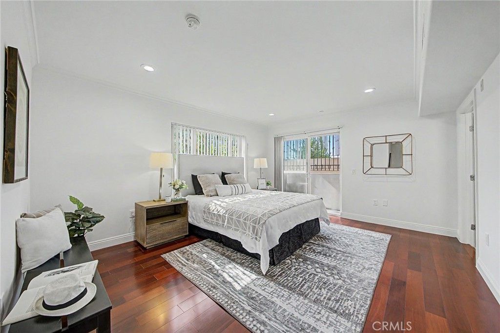 Image 17 of property listing at 970 S St. Andrews Place 103, Los Angeles, CA 90019