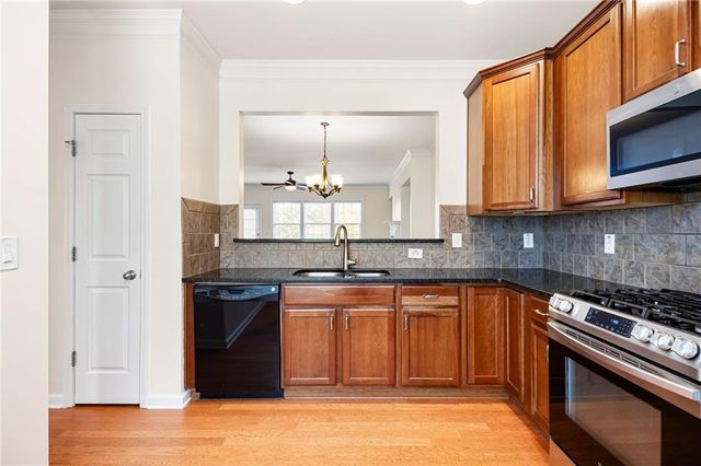 649 Pecan Knoll Drive, Marietta, GA 30008