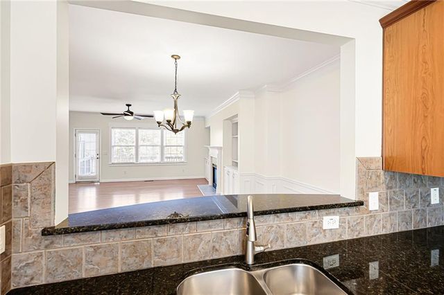 649 Pecan Knoll Drive, Marietta, GA 30008