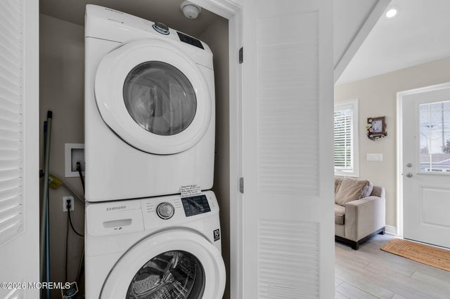 105 W Bayberry Way, Lavallette, NJ 08735