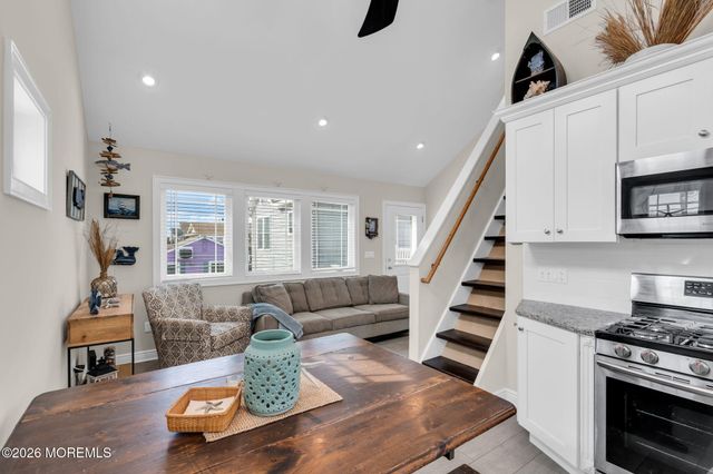 105 W Bayberry Way, Lavallette, NJ 08735