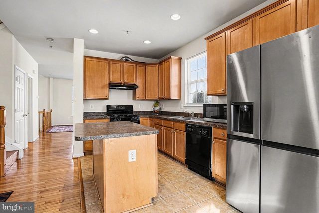 9713 LUGUNA RD, Baltimore, MD 21220